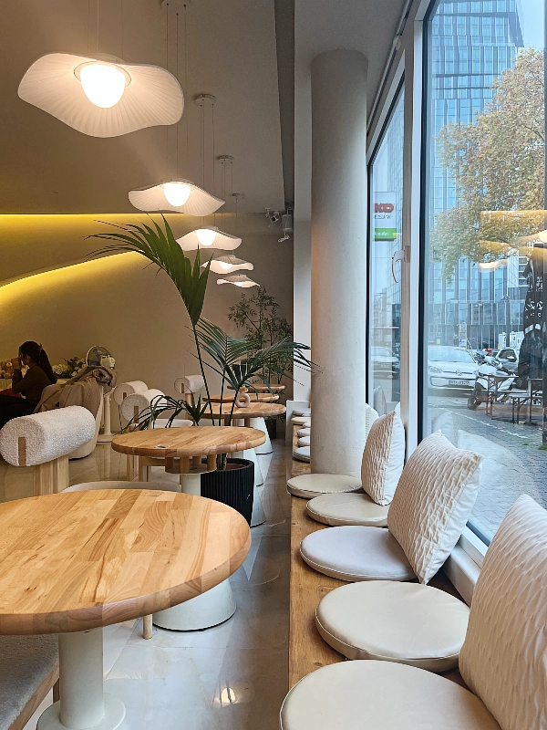 Frankfurt Cafés – 12 Prettiest & Coziest Coffee Spots