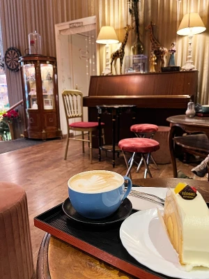 Frankfurt Best cafes - IImori Patisserie